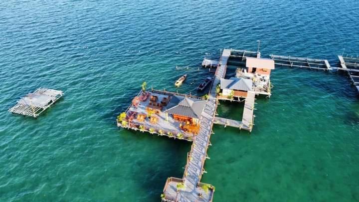 Parapat Water Village Resort Semporna Eksteriør billede