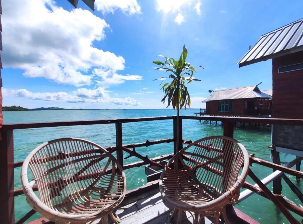 Parapat Water Village Resort Semporna Eksteriør billede